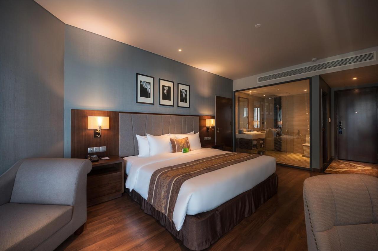 Boton Blue & Hotel Nha Trang