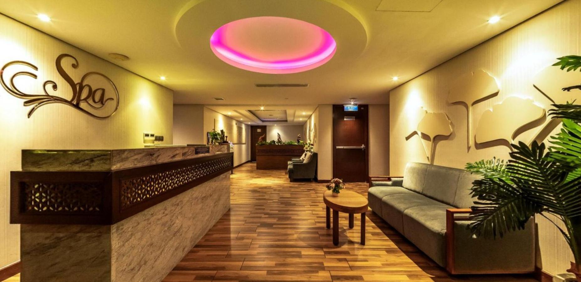 Boton Blue & Hotel Nha Trang