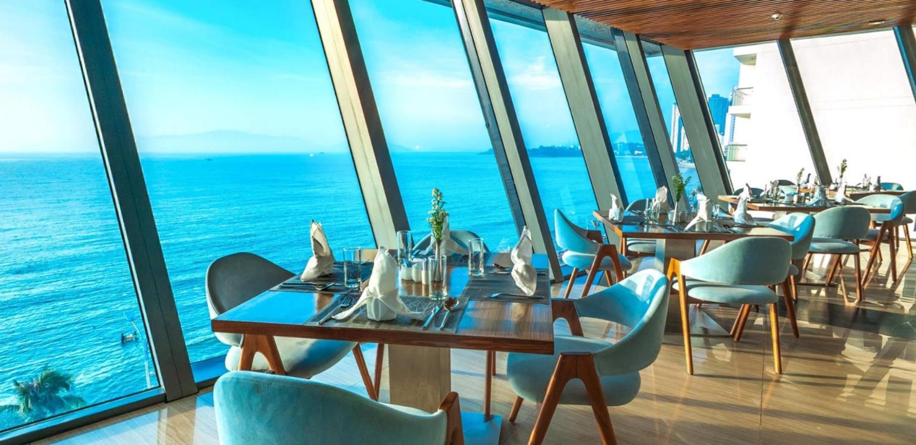 Boton Blue & Hotel Nha Trang