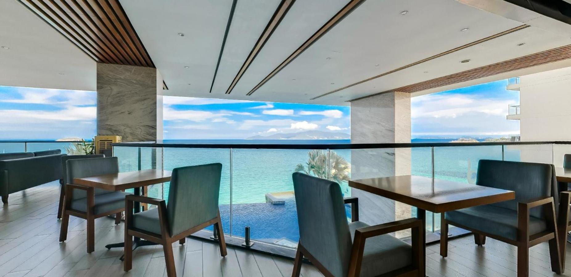Boton Blue & 5* Nha Trang