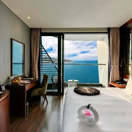 Boton Blue Hotel & Spa Nha Trang Exterior photo