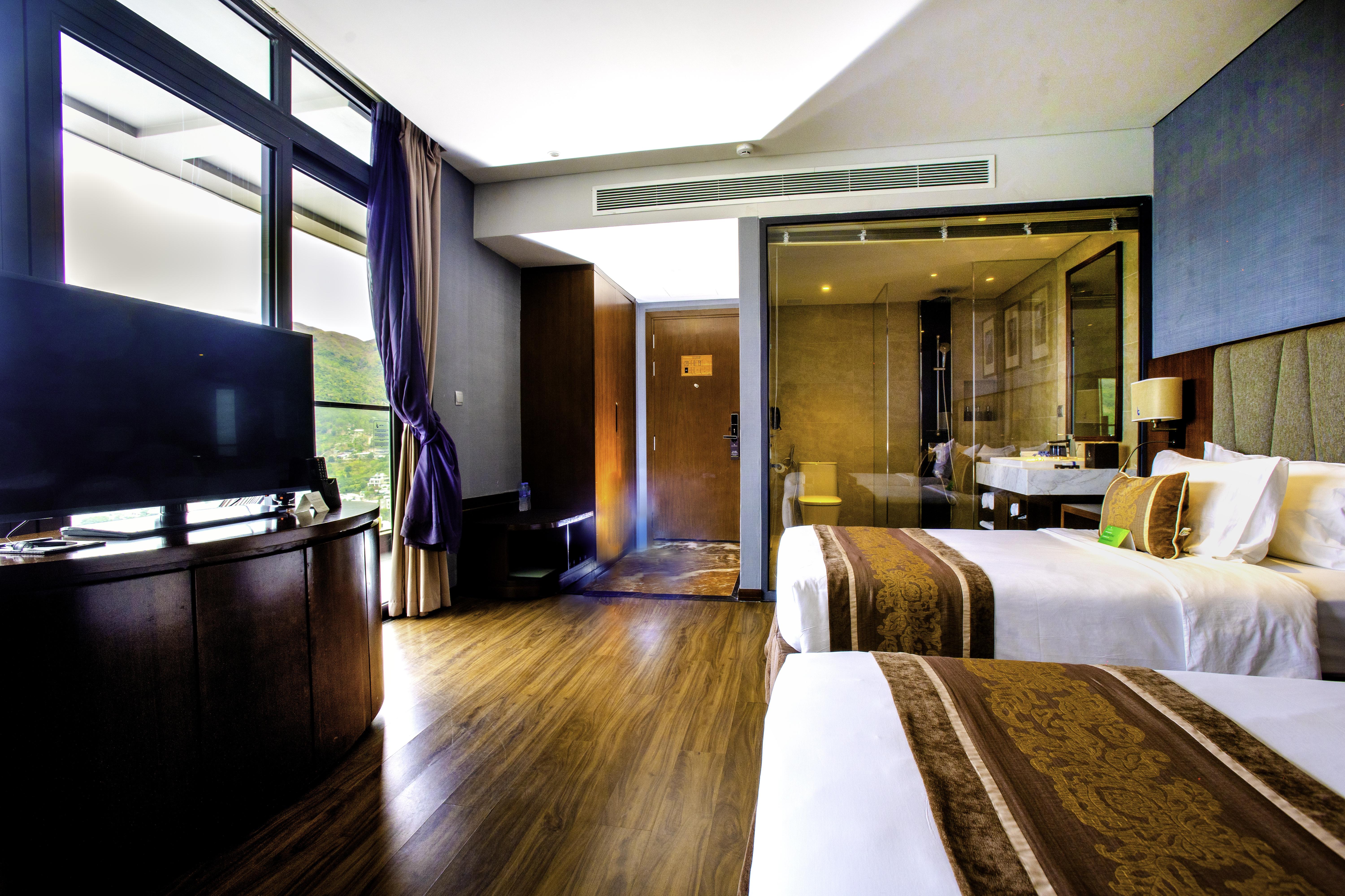 Boton Blue & Hotel 5*