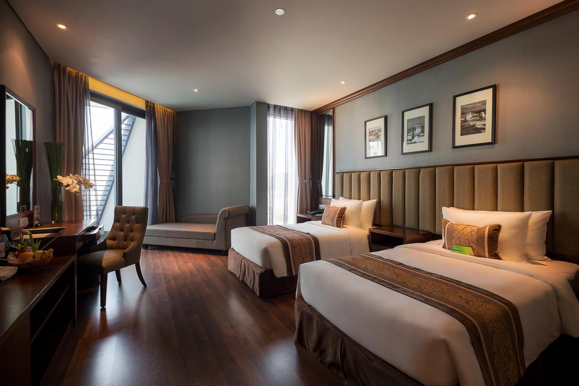 Boton Blue & Nha Trang