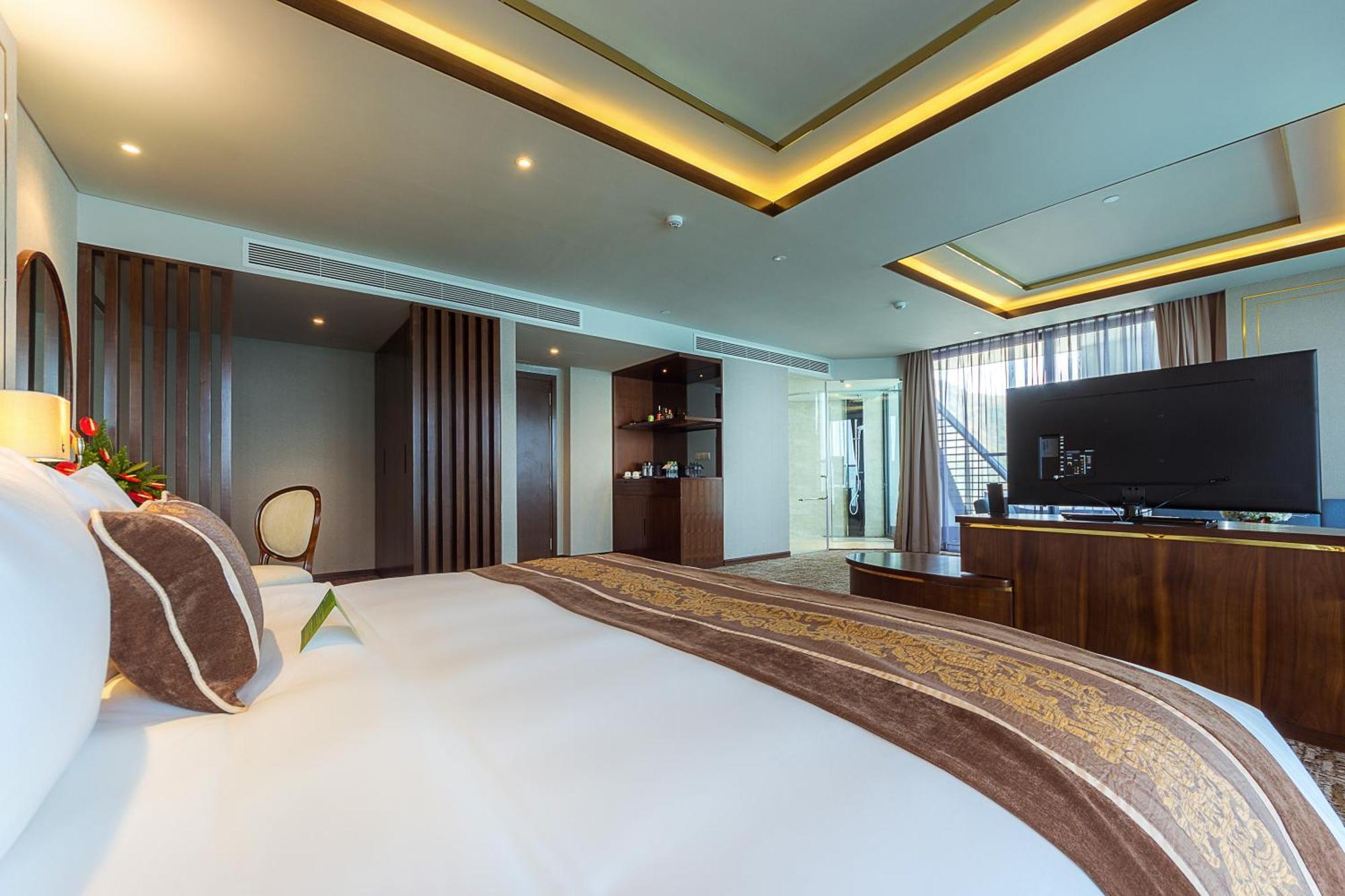 Boton Blue & Hotel Nha Trang