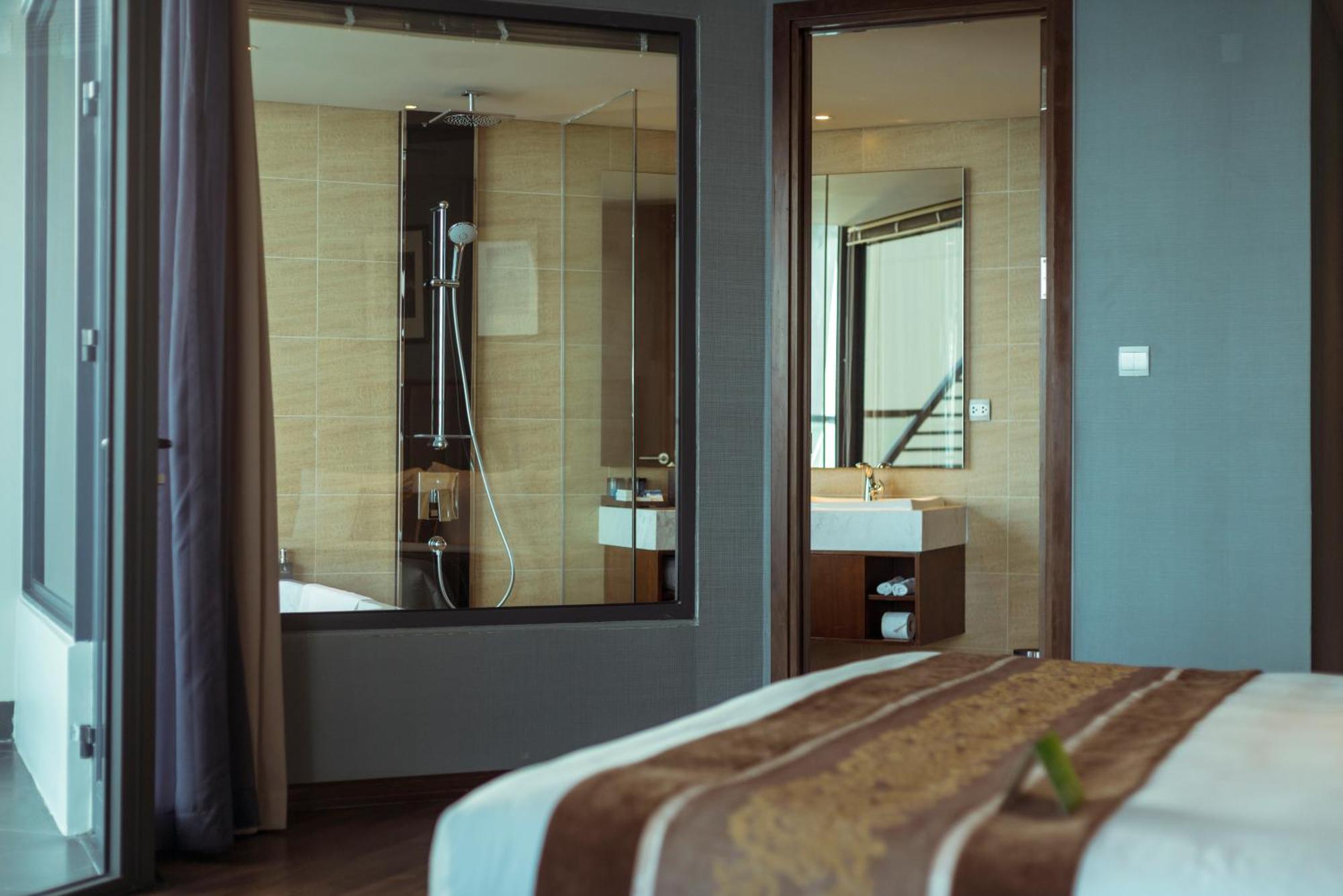 Boton Blue & Hotel 5*