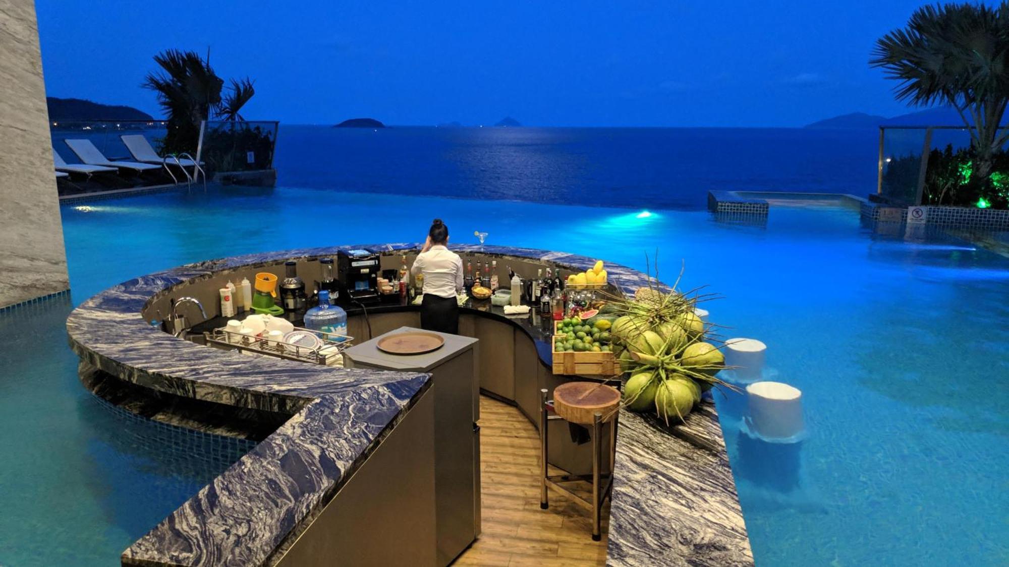 Boton Blue & 5* Nha Trang